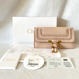 Chloe NWT wallet Color Nude Pink